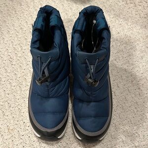 NWOB The North Face Thermoball ECO SNOW KIDS Blue Quilted Boots 4 DRIVENT